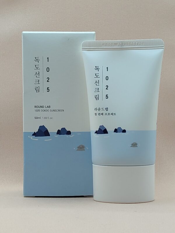 Солнцезащитный крем для проблемной кожи round lab 1025 docdo spf50+ pa++++ (50мл)