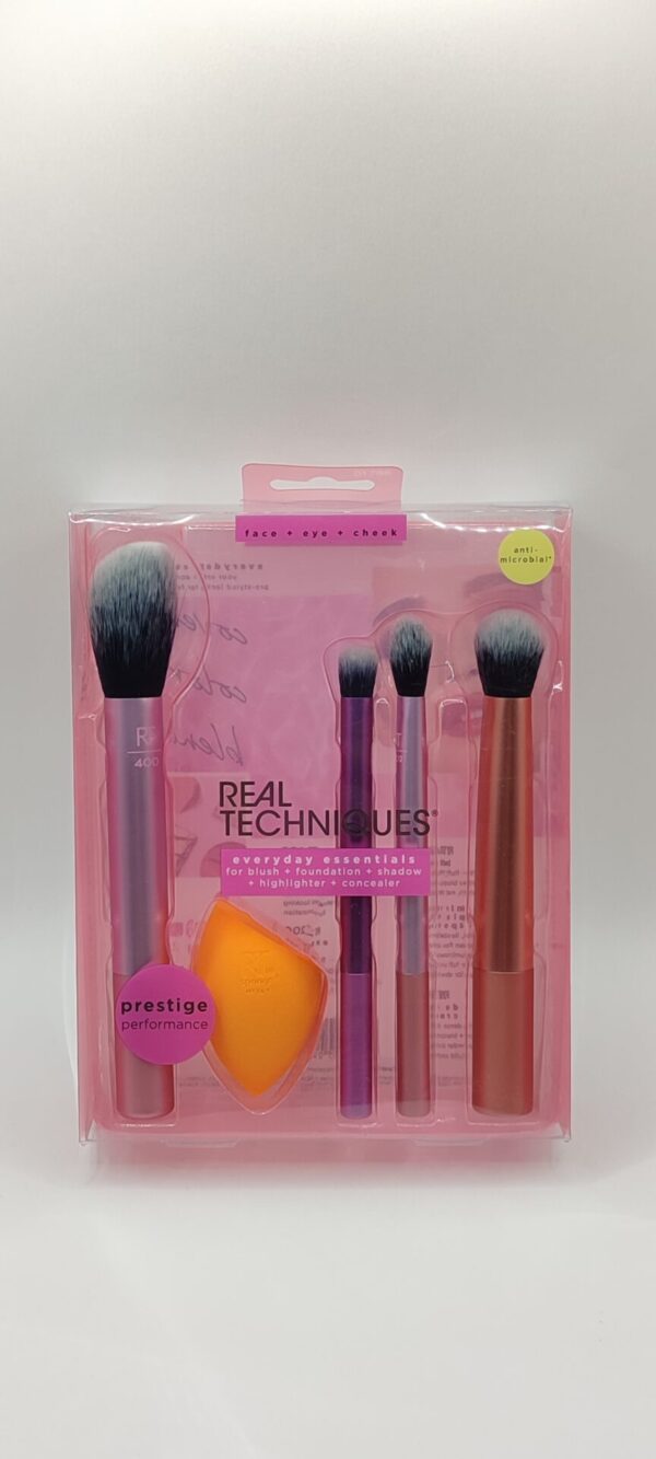 Набор кистей для макияжа real techniques everyday essentials set
