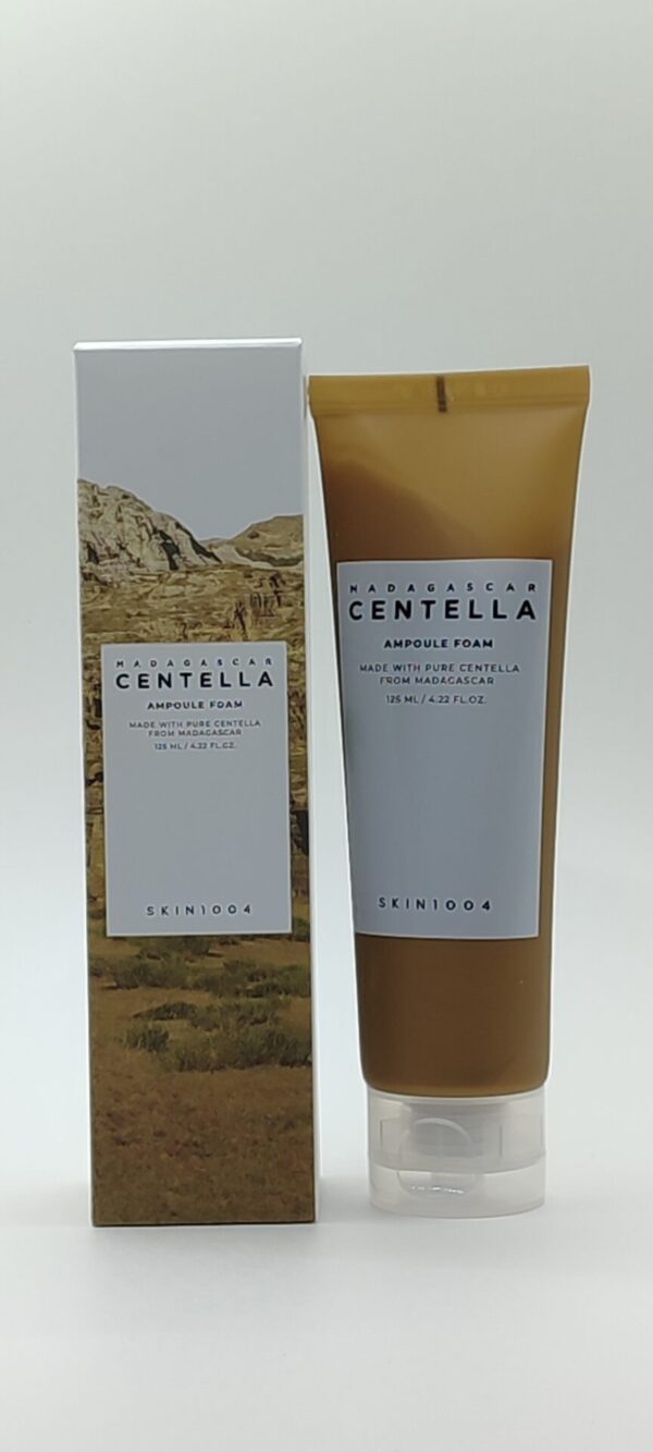 Пенка для умывания успокаивающая с центеллой skin1004 madagascar centella ampoule foam 125 мл
